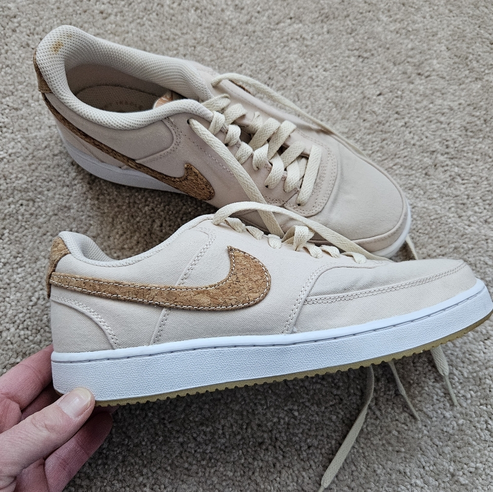 Womens Nike sneakers size 9